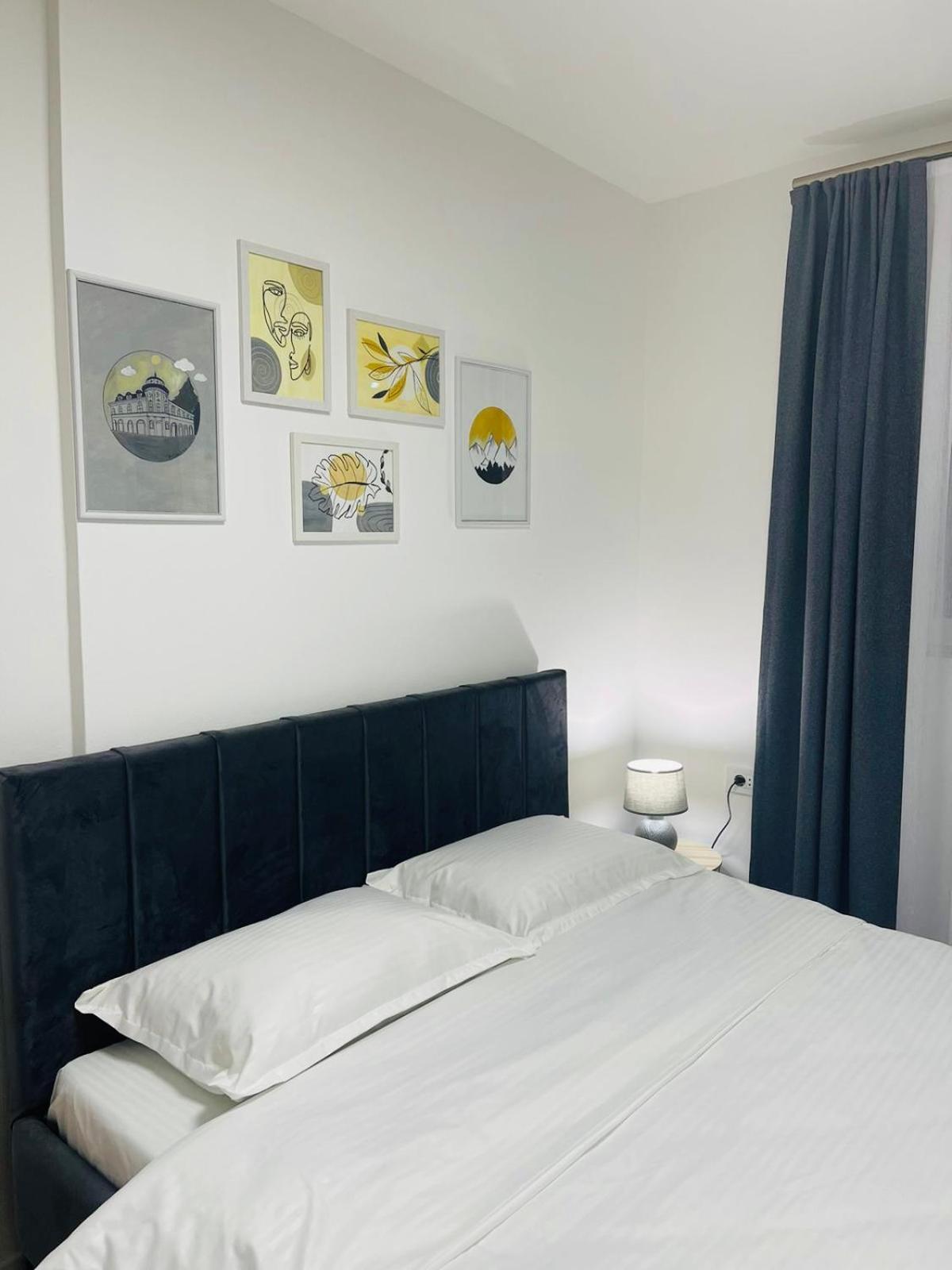 Pristinanest Hotel Bagian luar foto