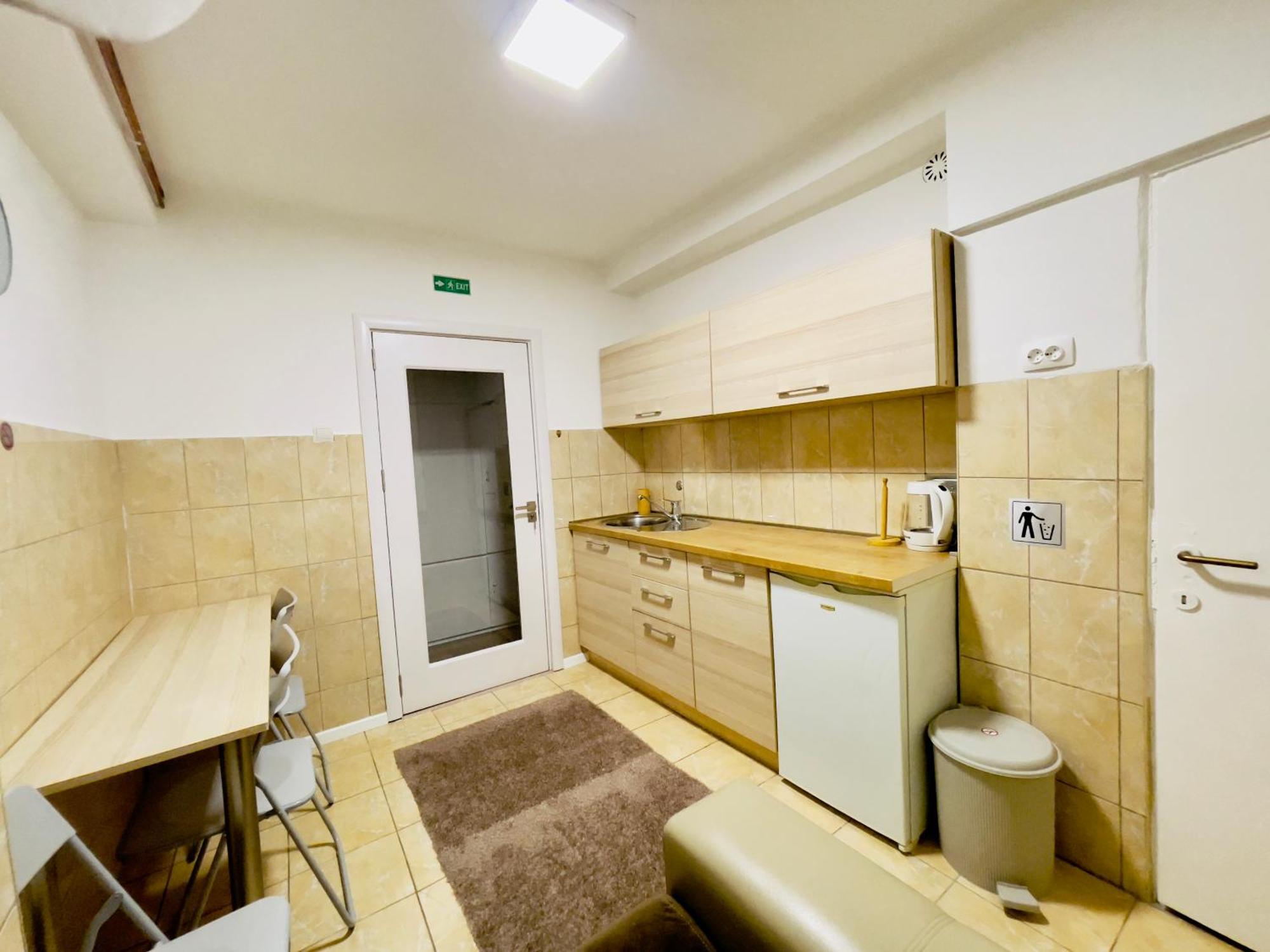 Pristinanest Hotel Bagian luar foto